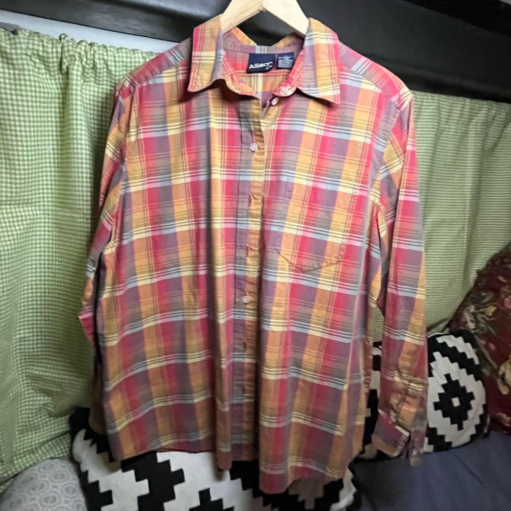 Vibrant Red and Yellow Casual Distressed Button Down Shirt
24-19